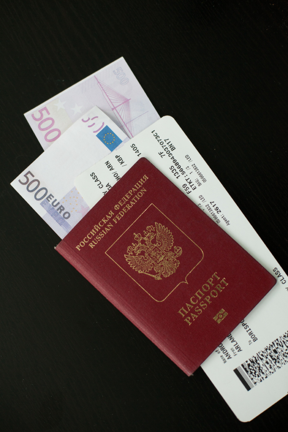 Большинство петербуржцев считает нерациональным решением оформлять кредит на отпуск